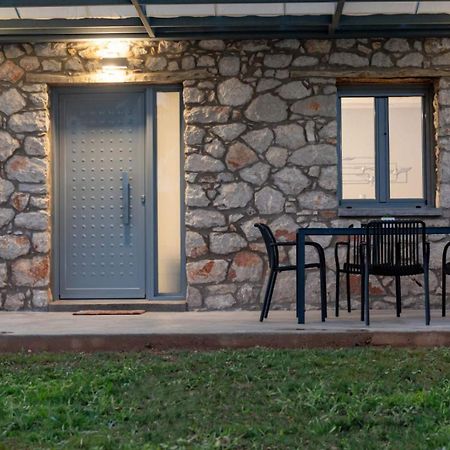 Vivari Stone House المظهر الخارجي الصورة
